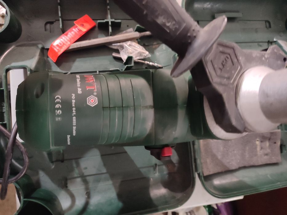 Продам перфоратор DWT HAMMER ВН-850 BMC