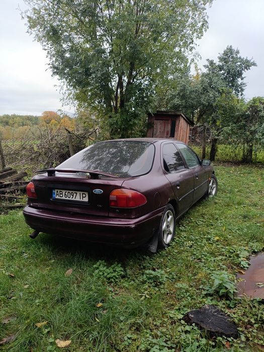 Ford Mondeo 1995 р. 1.8 газ/бензин, механіка, потребує ремонту