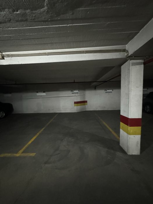 Aluga-se Garagem Intendente/Arroios