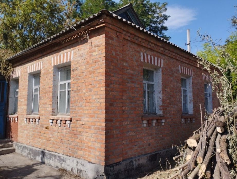 Продаж хорошого будинку в центральній частині с. В'язівок