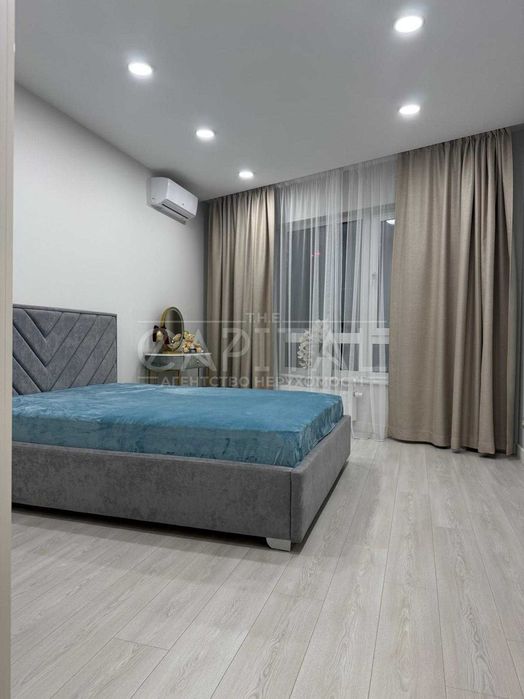 Оренда сучасної 2-кім квартири 80м2 Голосіївська White line