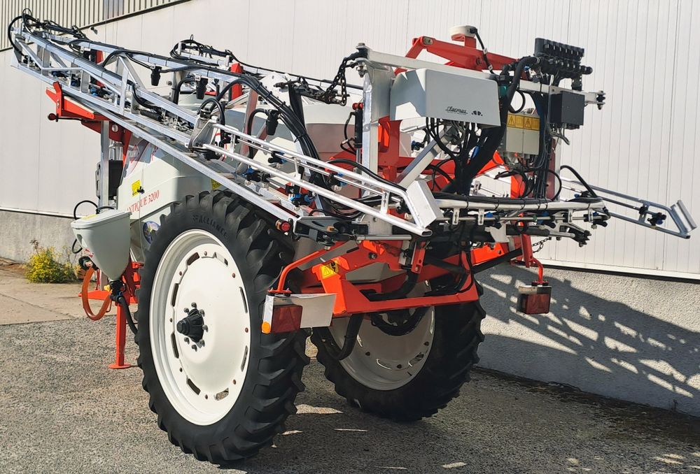 Opryskiwacz Kuhn Atlatique 3200-24m