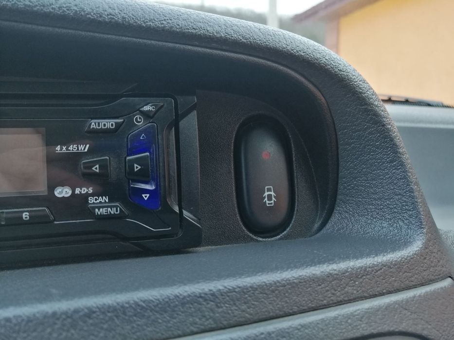 Dacia solenza 2005 рік