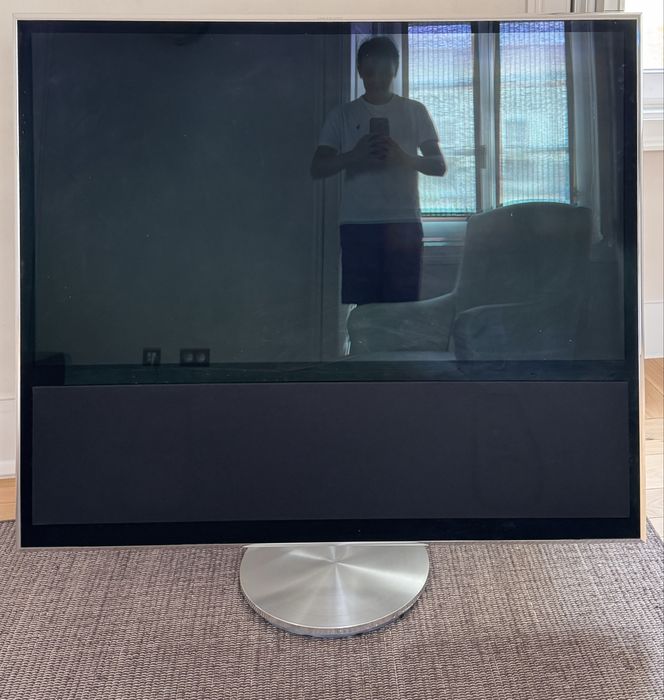 Bang & Olufsen BeoVision Avant 55” com Base Motorizada Original – Imagem Perfeita, Som com Avaria - Inclui comando original