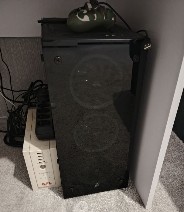 Игровой компьютер с монитором