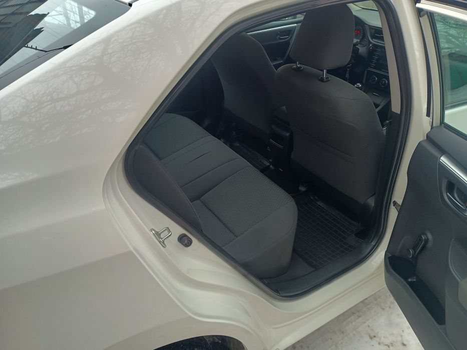 Продам офіційну  Toyota Corolla 2017