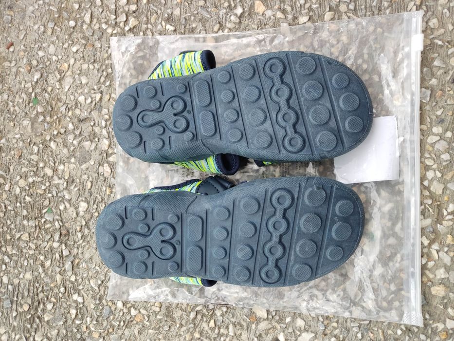 Buty neoprenowe do wody rozm 29 nowe