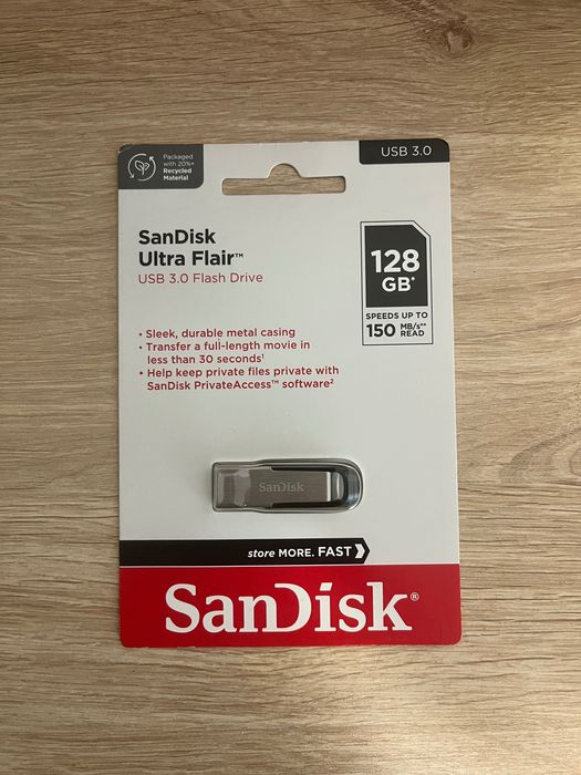 pendrive SanDisk 128GB (prędkość odczytu do 150MB/s)
