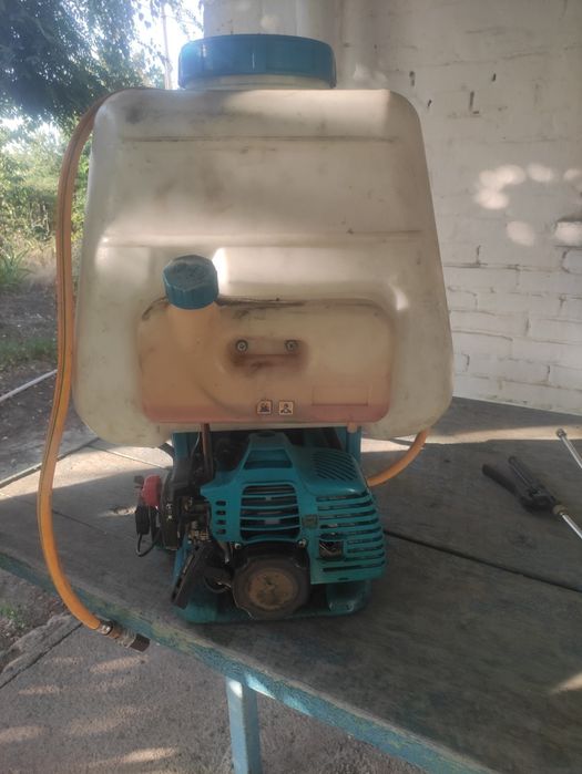 Обприскувач бензиновий Sadko GSP-3325