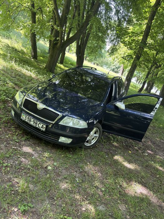 Продам Октавію а5