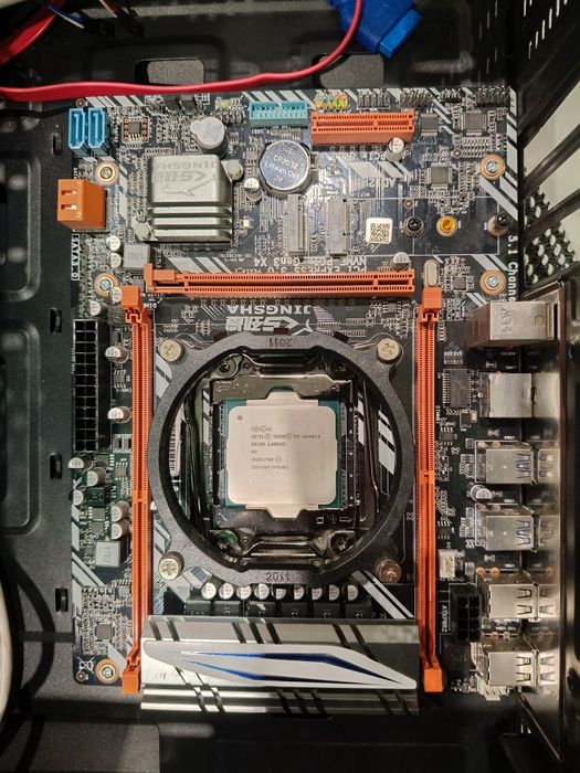 Płyta główna JINGSHA X99 D4 LGA2011 + Xeon E5-2640v3, obudowa, Blu-Ray