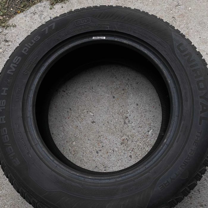 Opony zimowe UNIROYAL 215/65 R 16.  4 szt.
