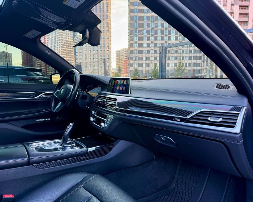 Продаж гарного BMW 740І
