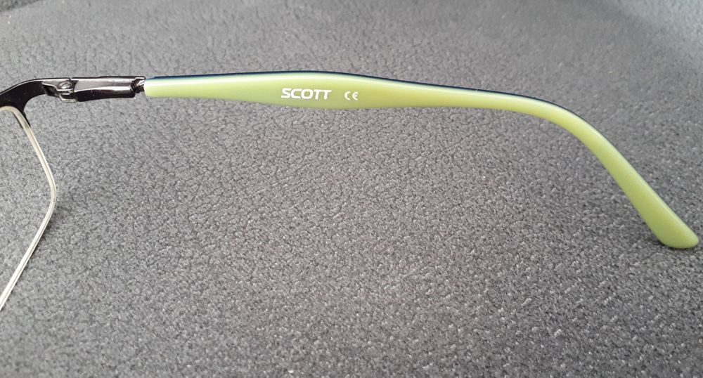 Óculos de aumentar Scott
