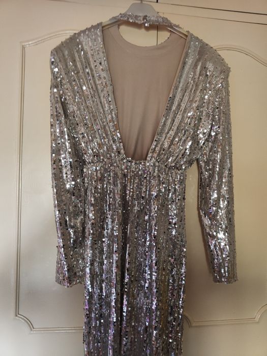 Vendo vestidos de cerimónia