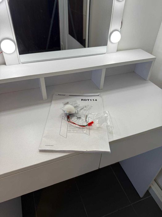 Toucador com luz Led e Banco