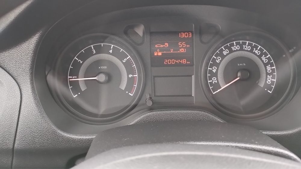 Продам Peugeot 301 (2016)