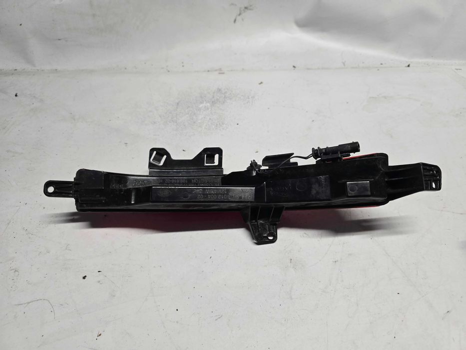 lampa przecimgielna tył Discovery Sport L550