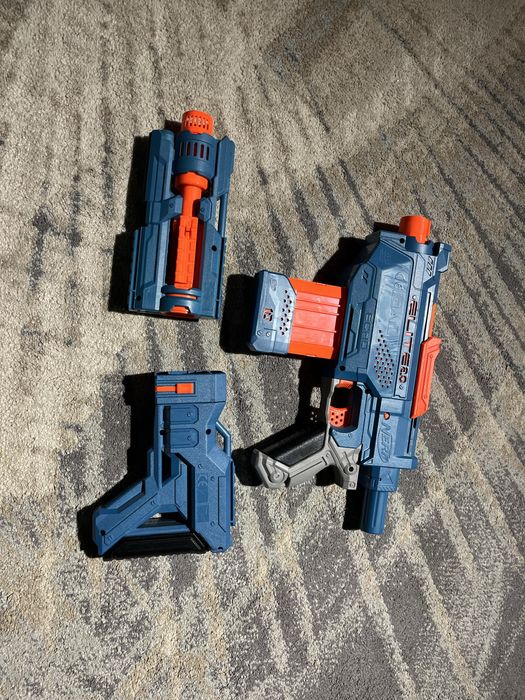 Sprzedam nerfy w calosci