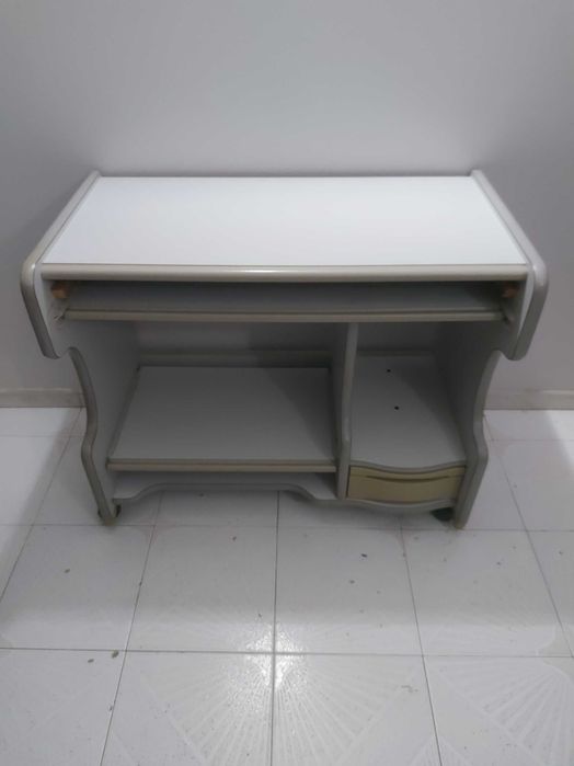 Secretária Computador