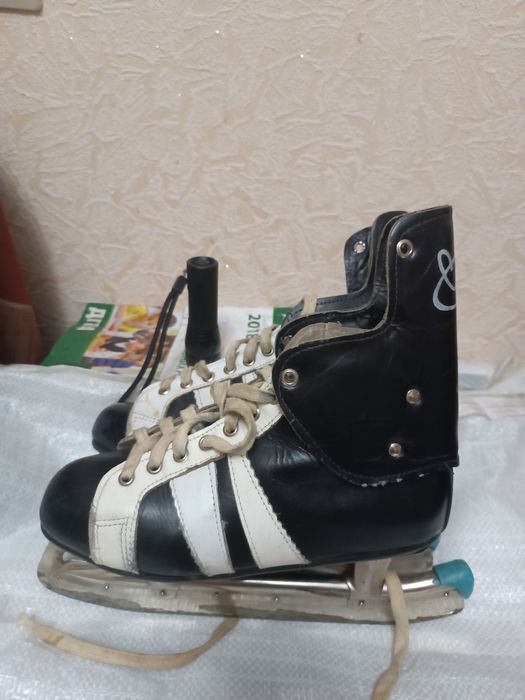 Ковзани для всієї сім'ї ( всі шкіряні)