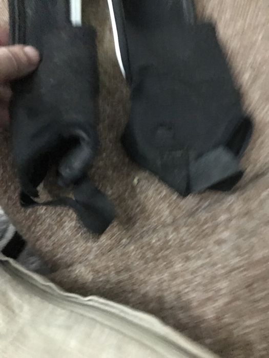 Захисні футбольгі щитки