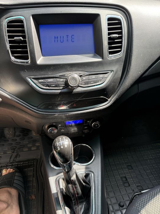 Продам автомобіль geely gc5