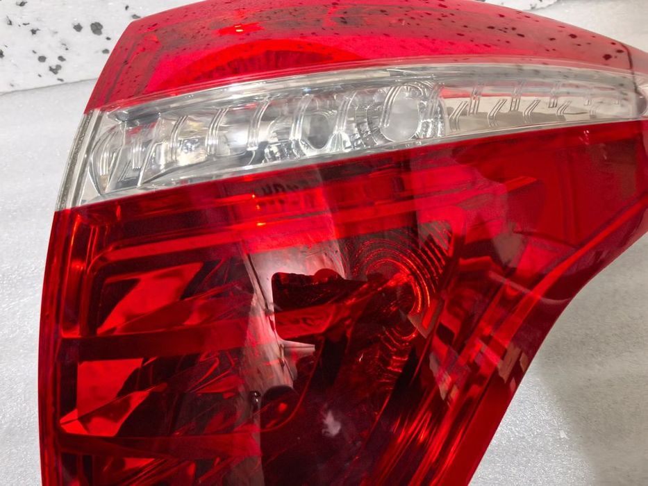 Citroen C4 Picasso Lampa prawy tył prawa
