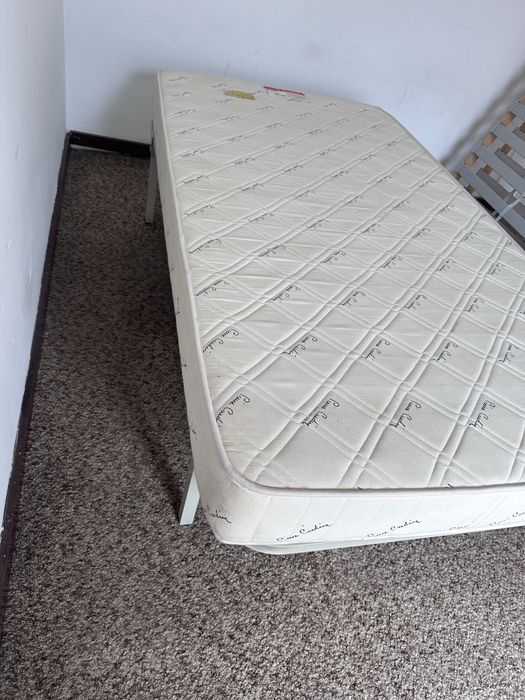 Cama de solteiro