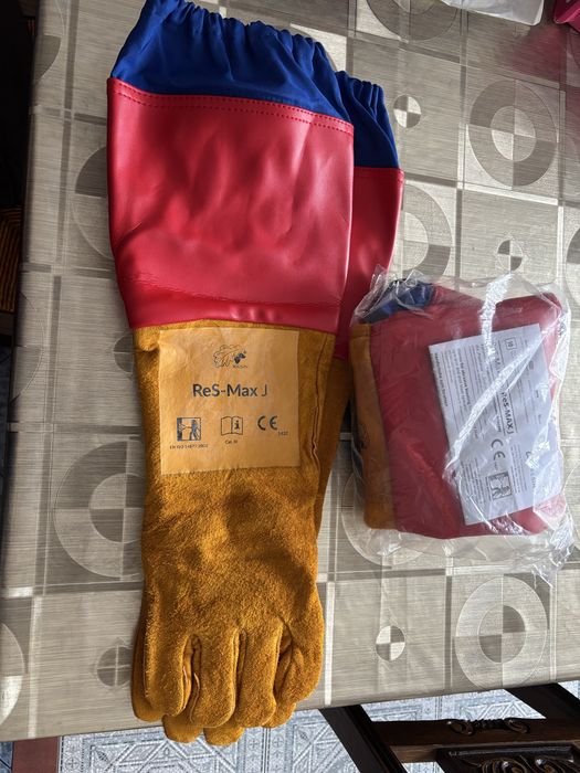 Rekawice ślusarsie i do piaskowania