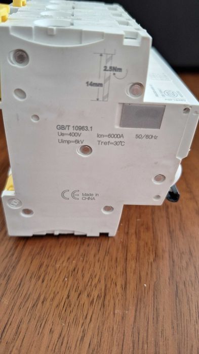 Disjuntor em miniatura 4P AC 400V