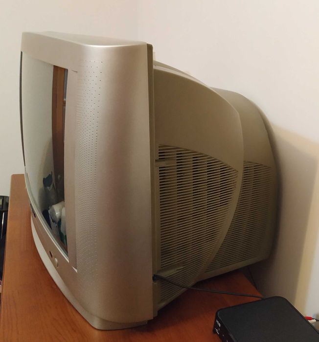 Televisão Samsung 66 ecrã