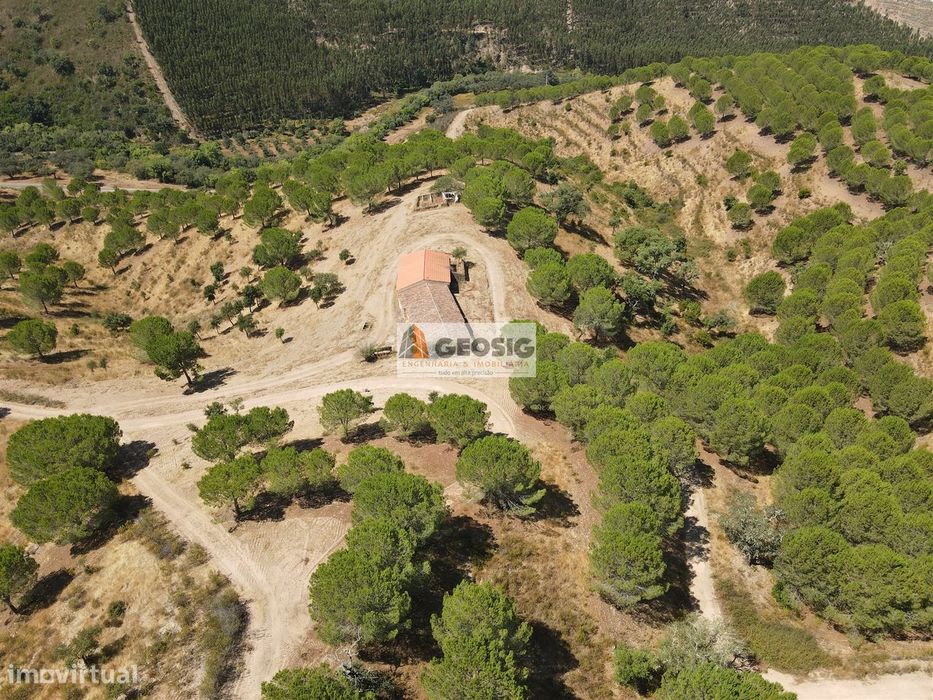 T4 Estate for Sale in São Barnabé, Almodôvar