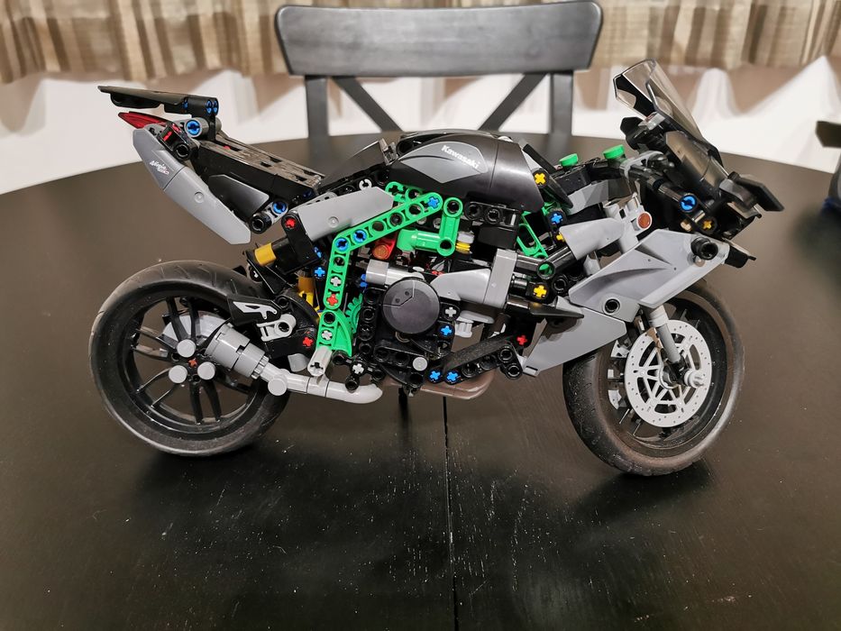 Lego 42170 Technic Kawasaki Ninja H2R