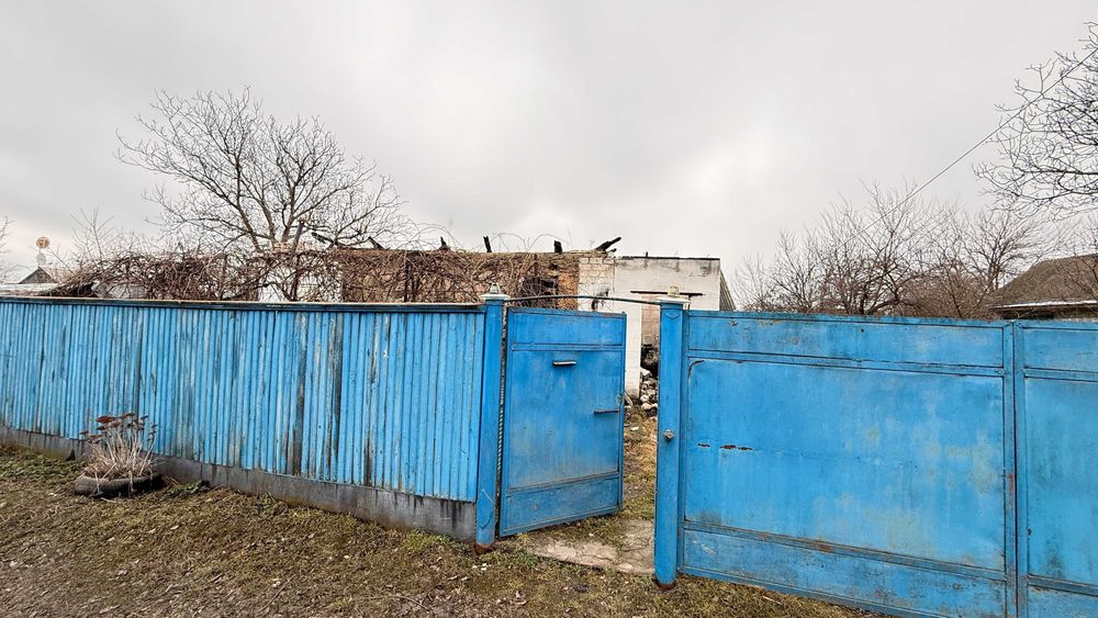 Продаж домоволодіння - 2 будинки поблизу Черкас (с. Дубіївка)
