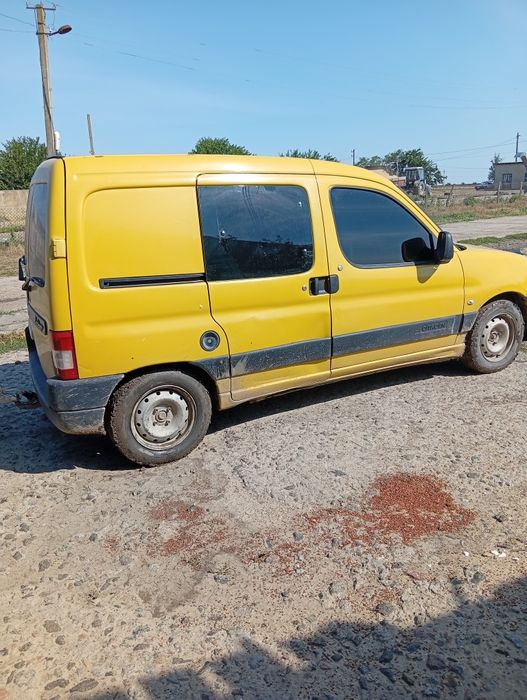 Продам машину Citroen Berlingo