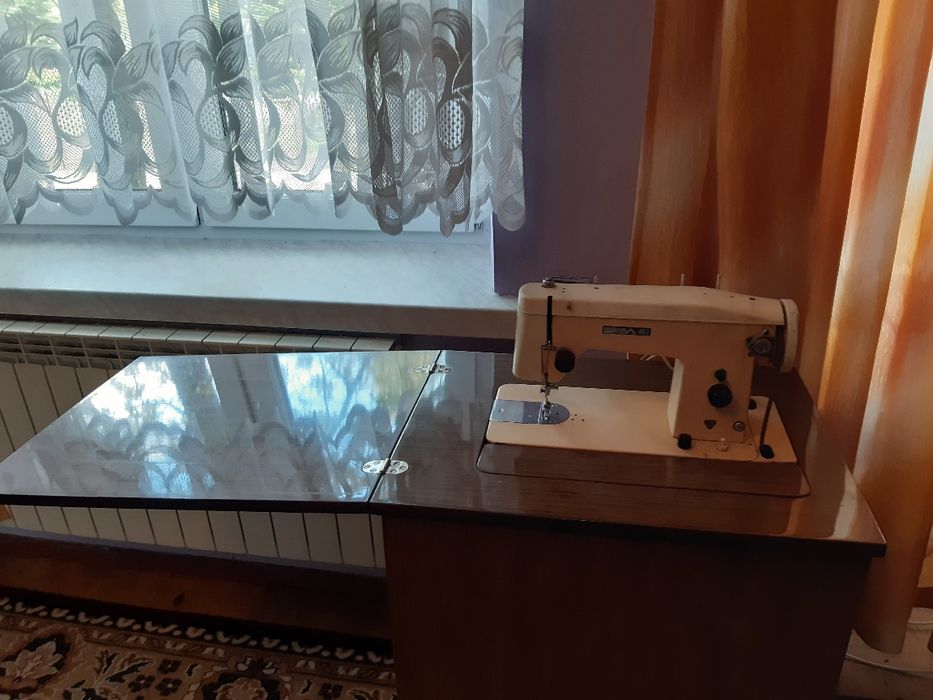 Sprzedam starą maszynę do szycia