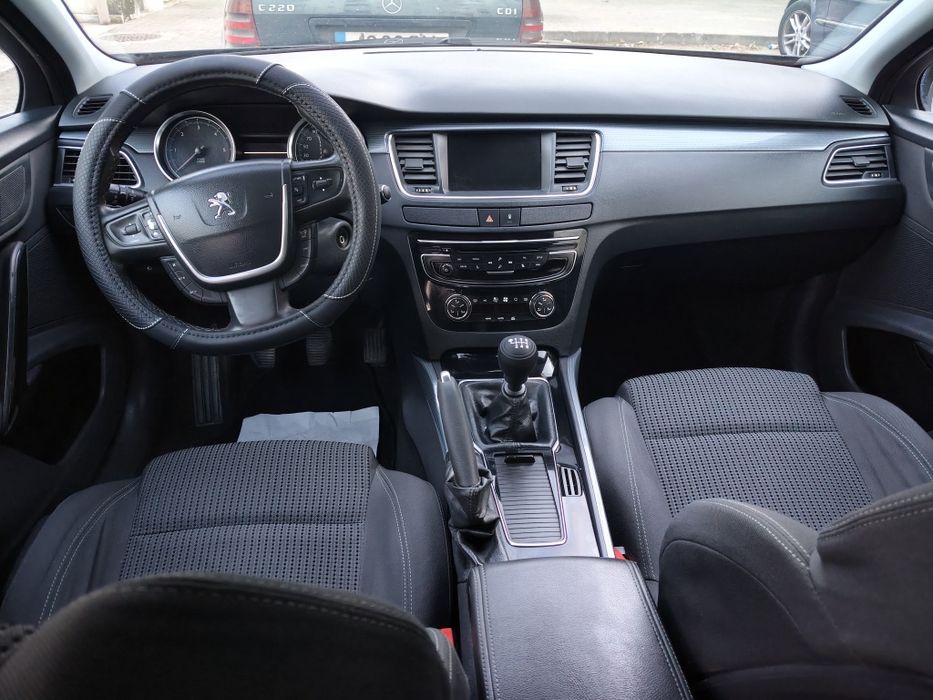 Vendo Peugeot 508 caixa manual impecável