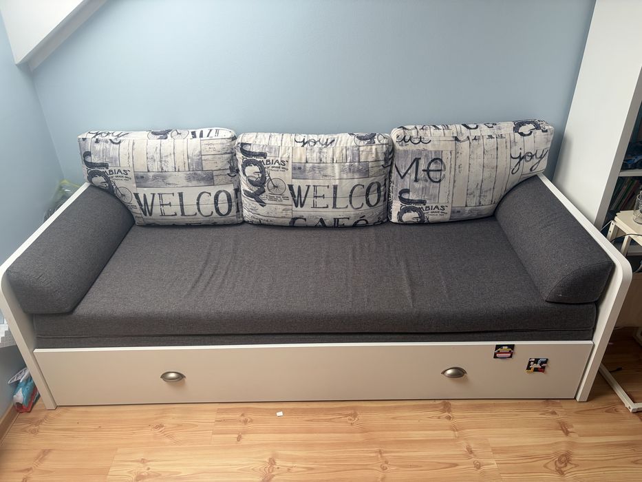 Kanapa rozkladana mlodziezowa