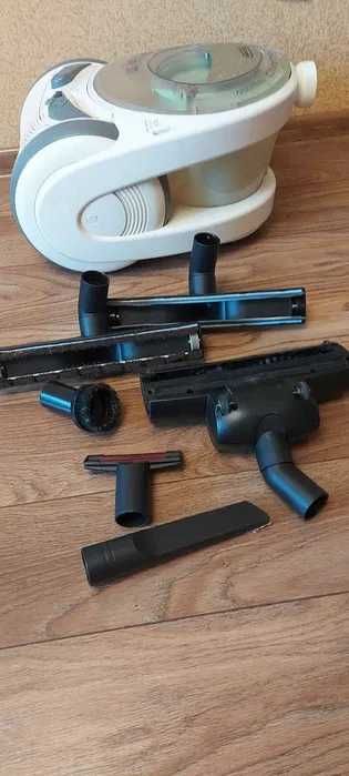 * Водозбірний, миючий пилесос "DeLonghi WFF 1800 PET".  Італія.