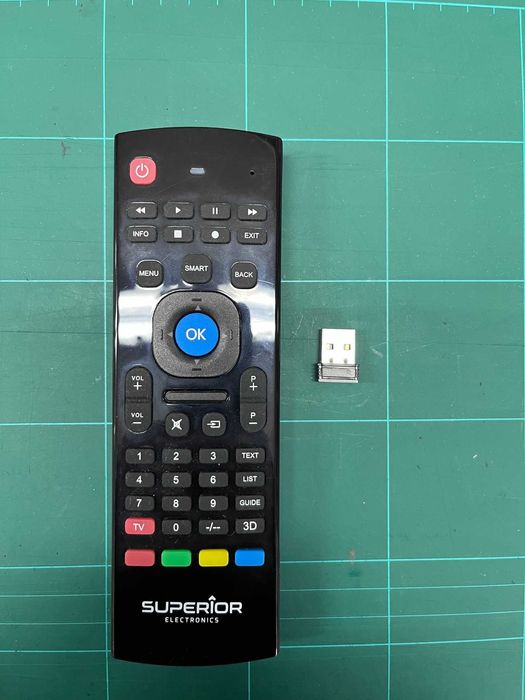 Comando Universal com teclado.