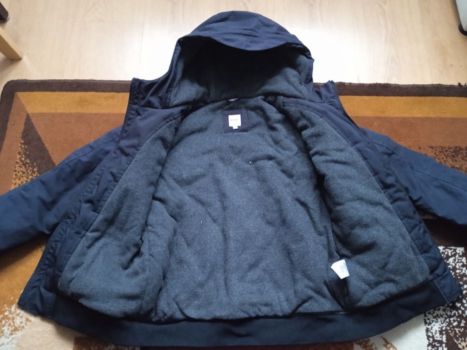 Uszkodzona kurtka zimowa Hugo Boss dla chłopca 12 lat