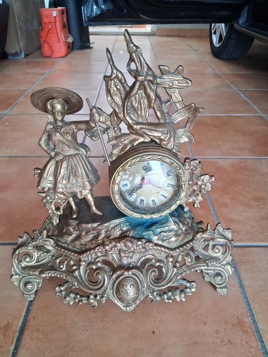 Relogio antigo dourado