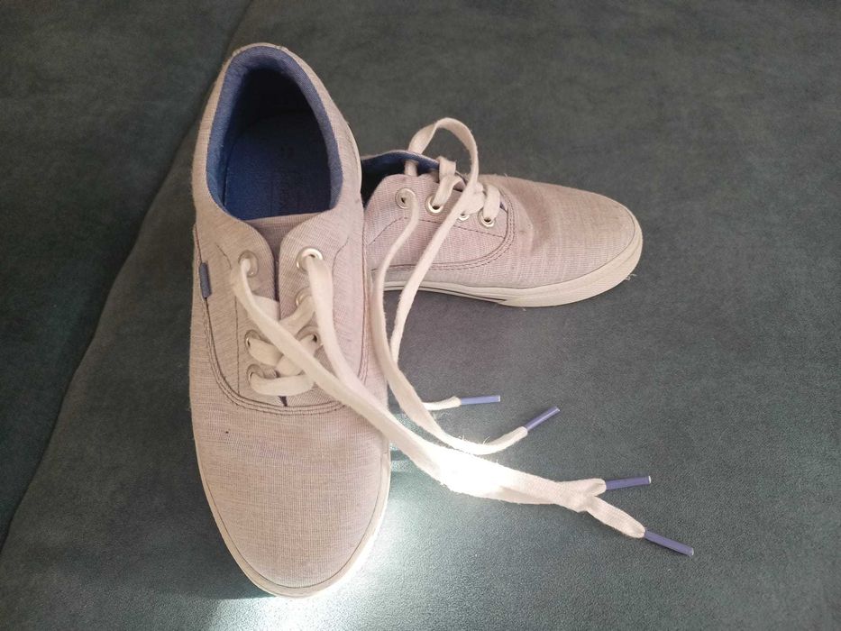 Buty dziecięce 32.