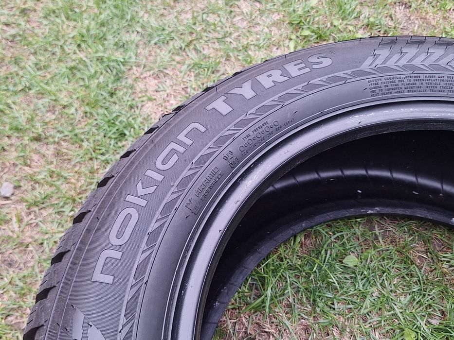 Зимовий NOKIAN 235 55 18 шип
