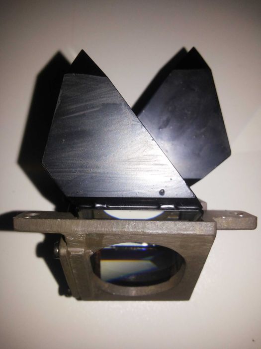 Шукаю призмоблок до бінокуляра . Блок призм до ТПБ-2 , ПНБ-1 , ПНБ-2