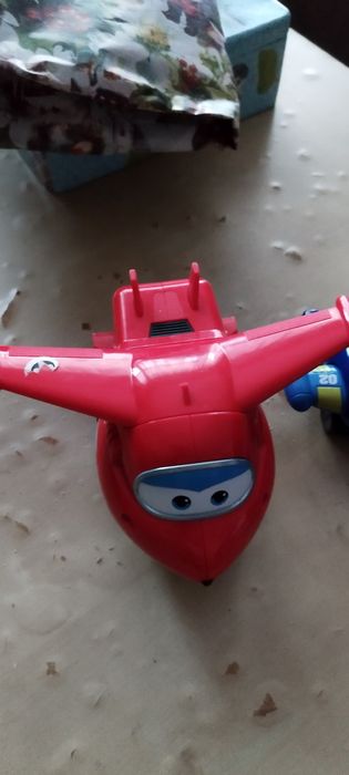 Samoloty , robocar, super wings