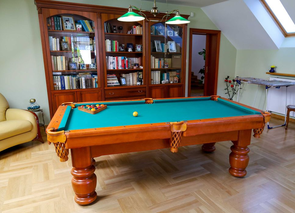 Oryginalny dębowy stół do bilarda (230 cm/130 cm)