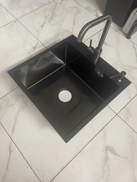 Мийка Lidz 5050 чорна та змішувач для кухні Kraft з нержавіючої сталі