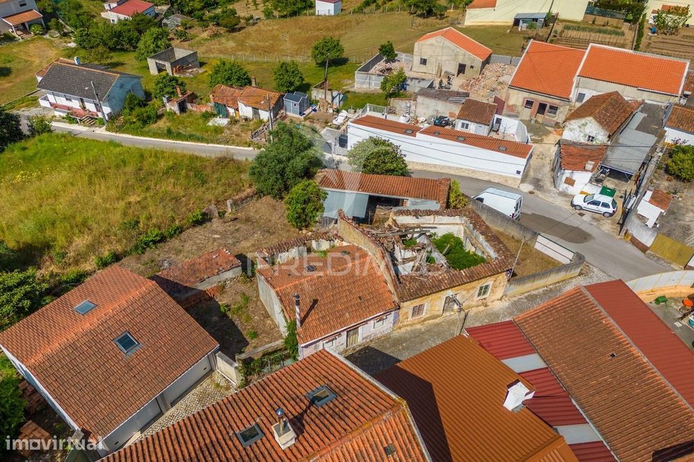 Ruina com terreno na Bemposta, Alcobaça para comprar